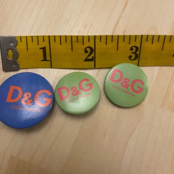 Dolce & Gabbana Colorful Logo Button Trio - Picture 4 of 9